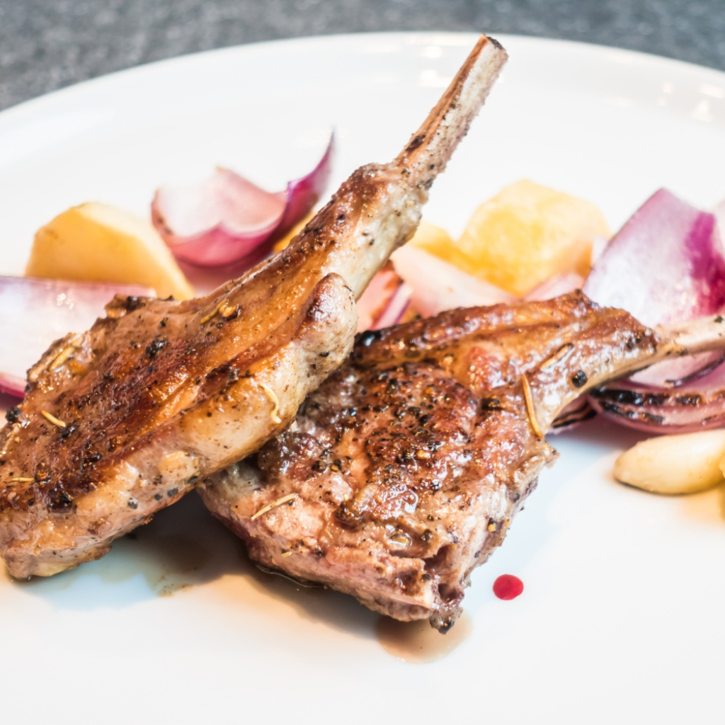 Lamb Chops (2 sides + drink)